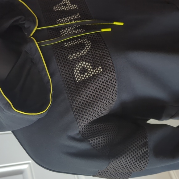 Puma Chase Cropped Hoodie M - Picture 2 of 9